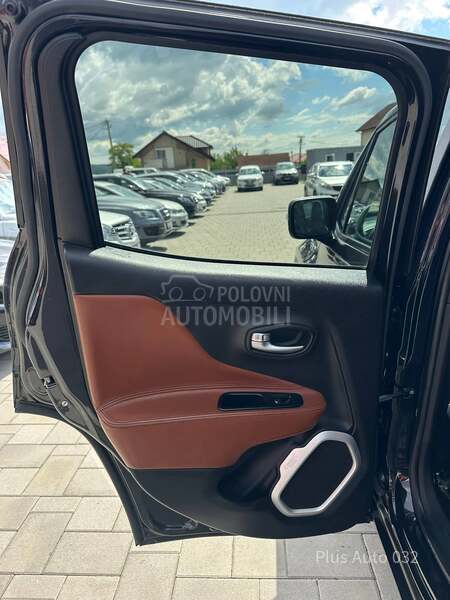 Jeep Renegade A U T/4x4/N O V