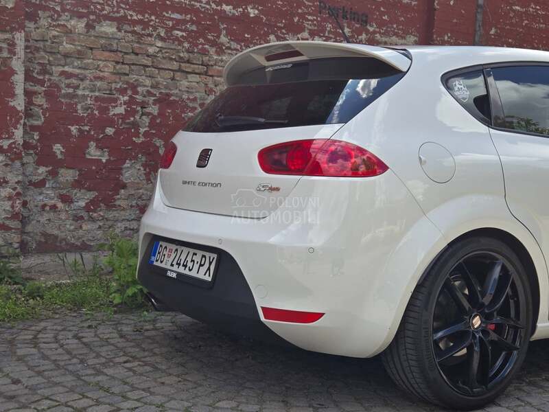 Seat Leon CUPRA R310 white edi