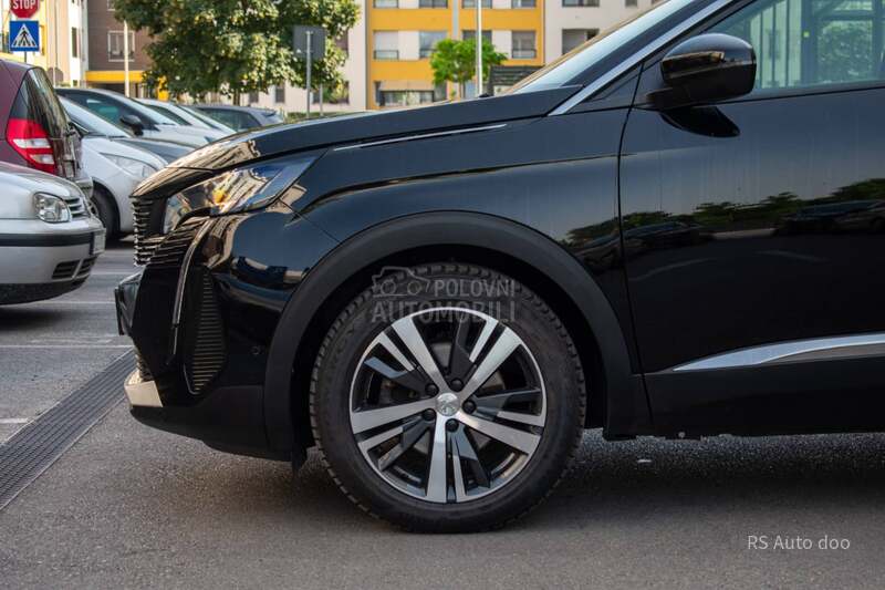 Peugeot 5008 1.5hdi ALLURE 7 sed