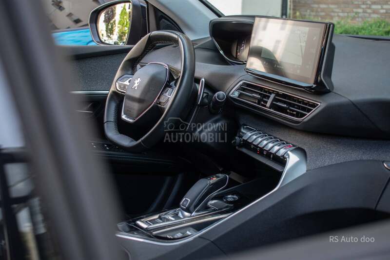 Peugeot 5008 1.5hdi ALLURE 7 sed
