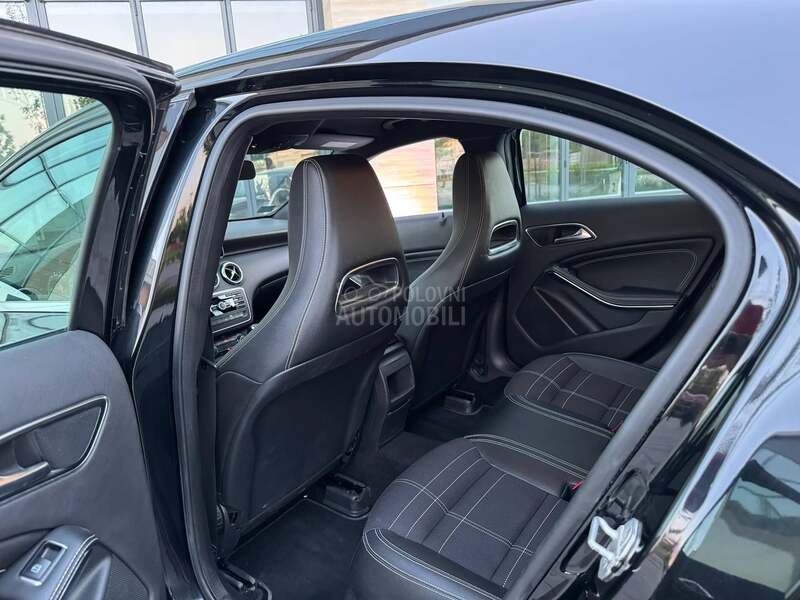 Mercedes Benz A 180 AMG LINE/109 K.S