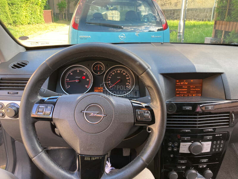 Opel Astra H GTC