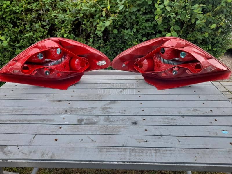 štop lampe G/IV, C3, P207,Clio