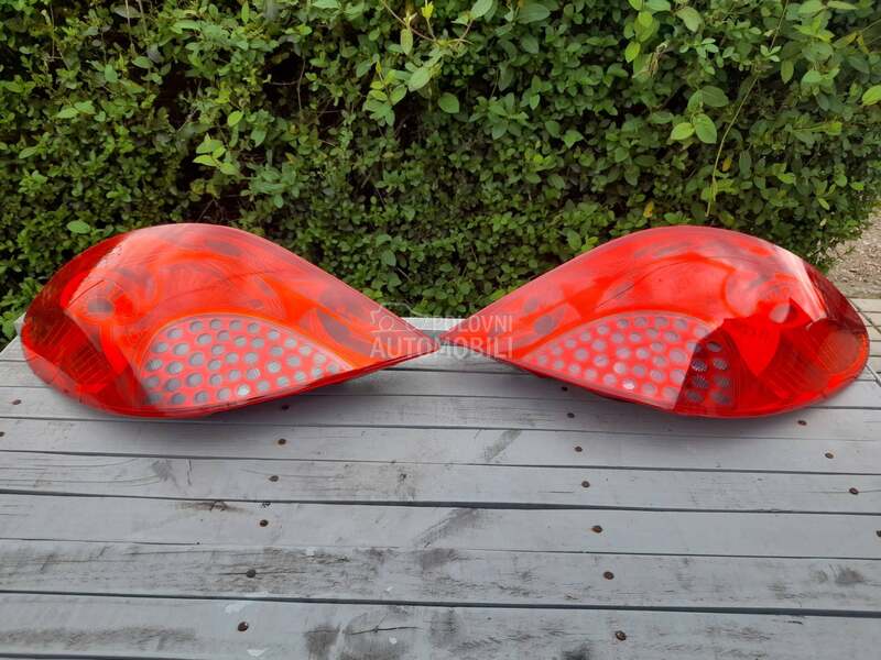 štop lampe G/IV, C3, P207,Clio