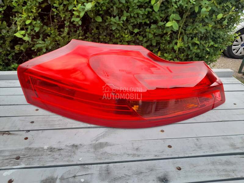 štop lampe G/IV, C3, P207,Clio