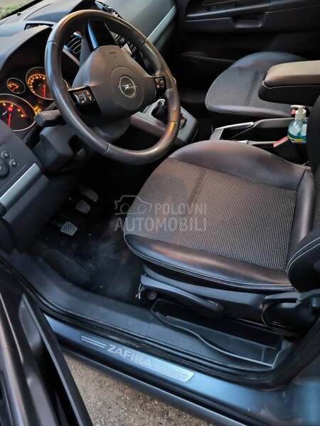 Opel Zafira OPC line Cosmo