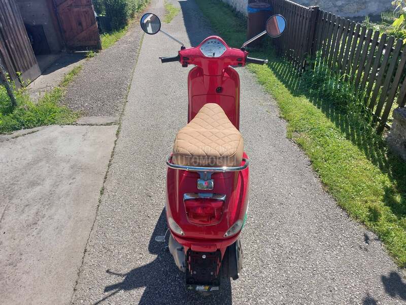 Piaggio Vespa LX125 SS