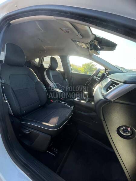 Renault Captur 1.3 TCE MILD HYBRID