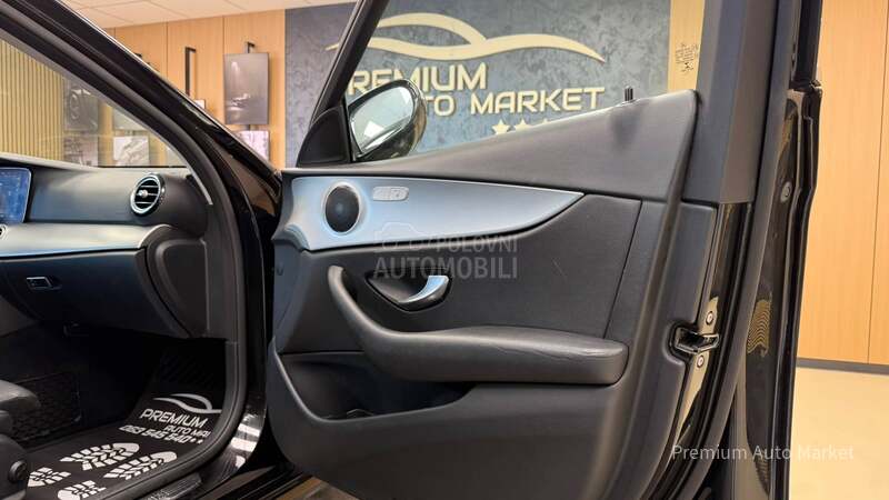 Mercedes Benz E 200 //2.0D/VIRTUAL/FUL