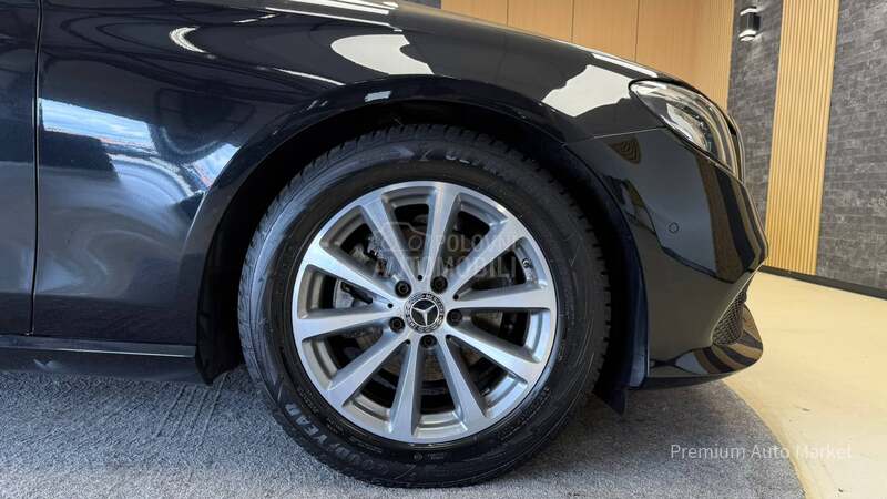 Mercedes Benz E 200 //2.0D/VIRTUAL/FUL