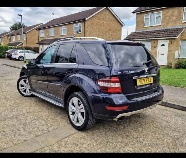 Mercedes Benz ML 350 sport-blueff-cy a