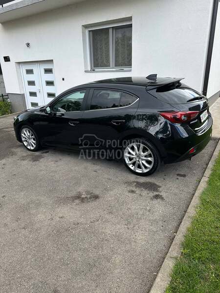 Mazda 3 Revolution