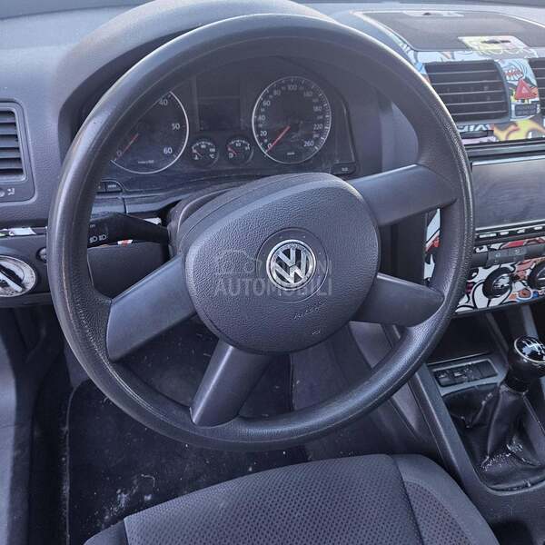 Delovi za Volkswagen Golf 5 2.0tdi 2006. god.