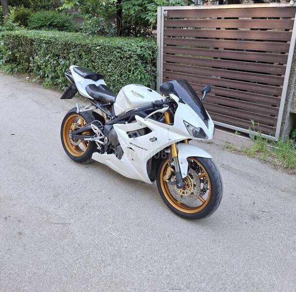Triumph Daytona 675
