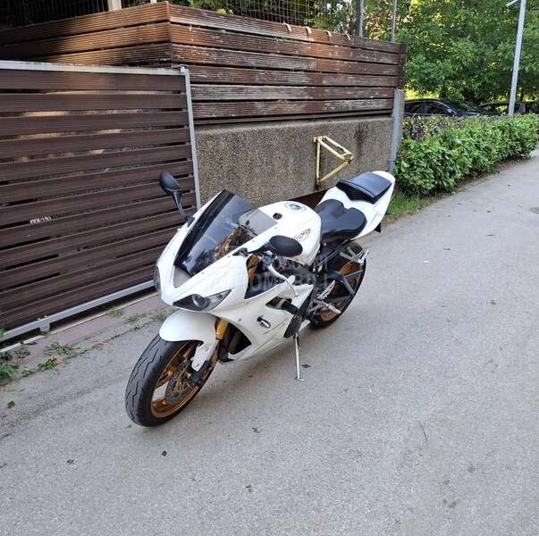 Triumph Daytona 675