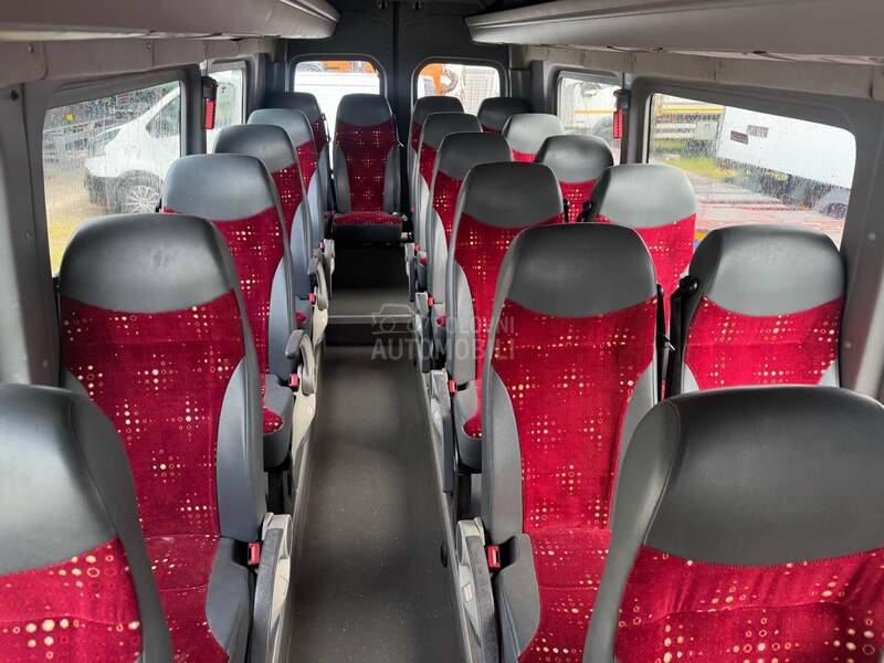 Volkswagen CRAFTER 21 MESTO