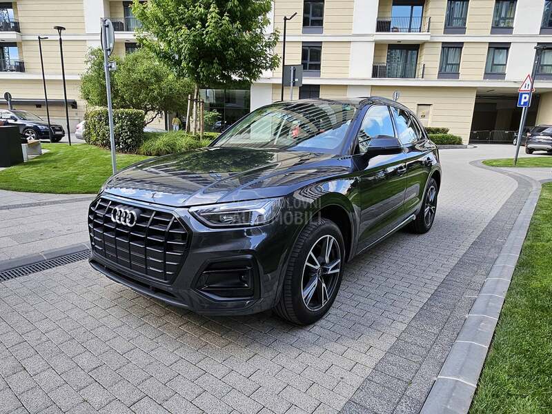 Audi Q5 50 TFSIe PANO