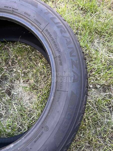 Bridgestone 225/55 R17 Letnja