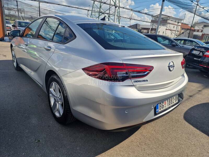 Opel Insignia 1.5 MT6 EDITION