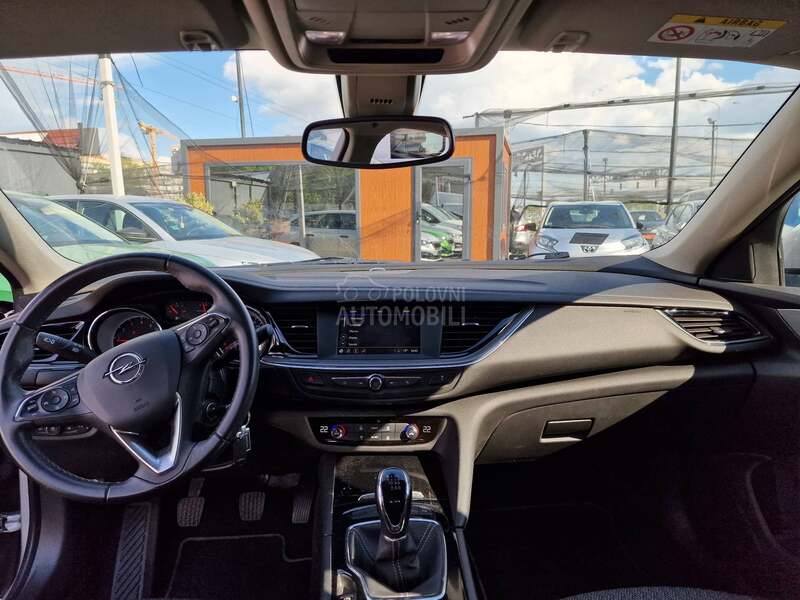 Opel Insignia 1.5 MT6 EDITION