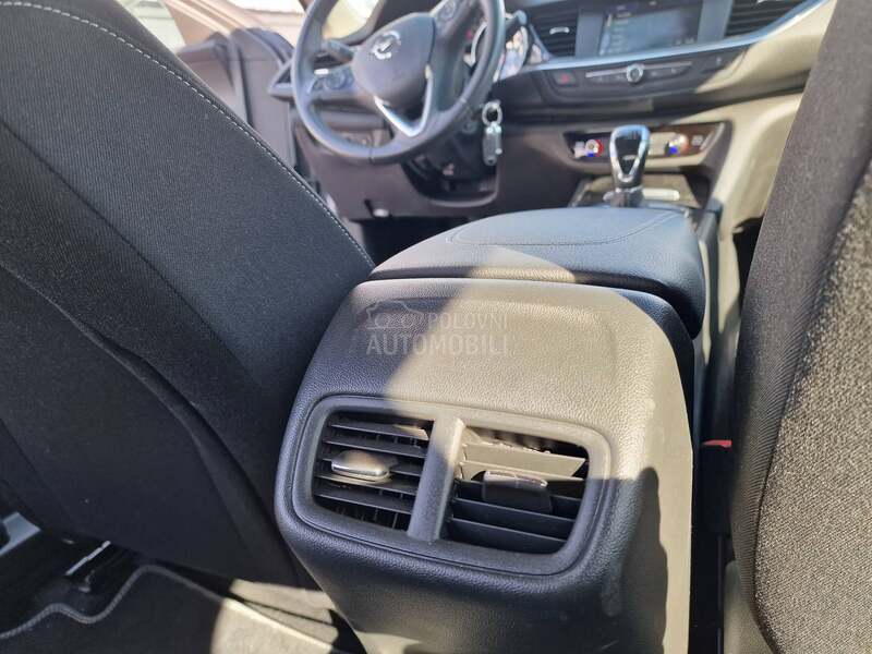 Opel Insignia 1.5 MT6 EDITION