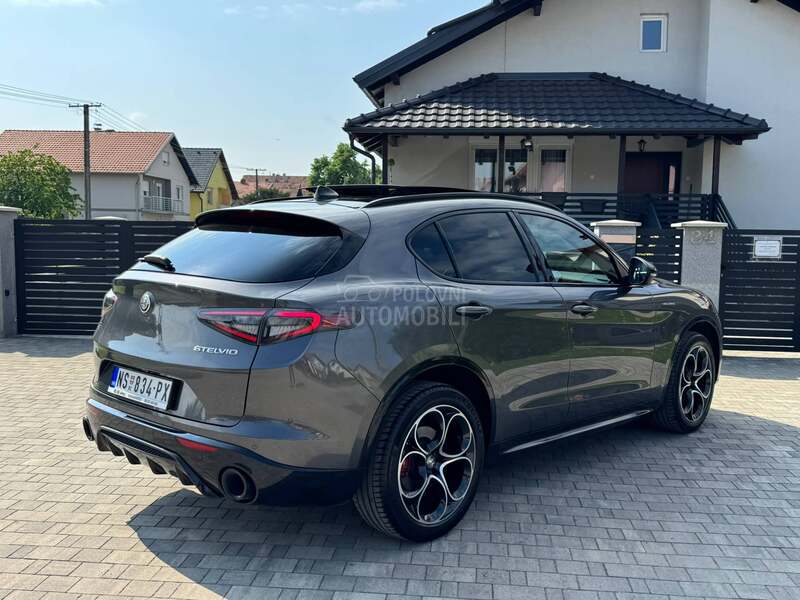 Alfa Romeo Stelvio 2.0VELOCE