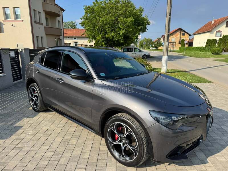 Alfa Romeo Stelvio 2.0VELOCE