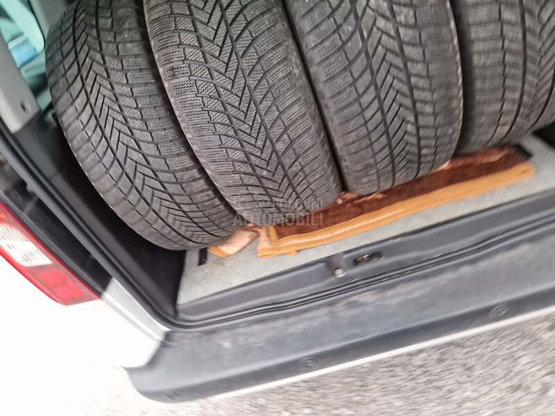 Bridgestone 275/50 R20 Sve sezone
