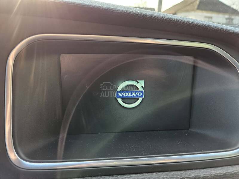 Volvo V40 R Dizajn
