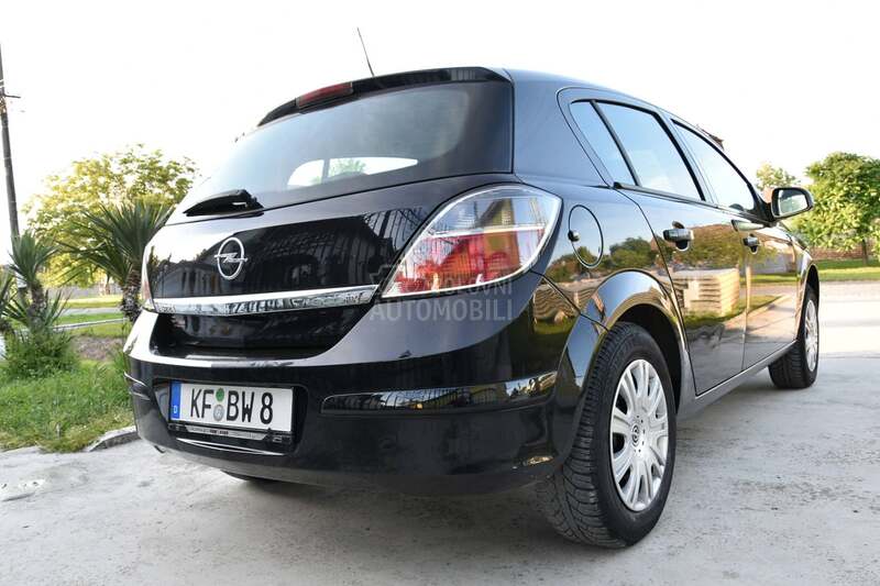 Opel Astra H 1.4 ben zin Restajl