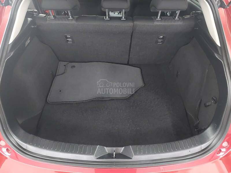 Mazda 3 SkyActiv G120