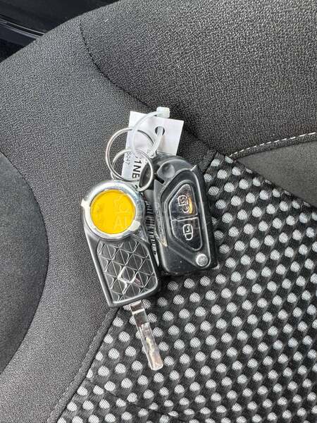 Citroen DS3 1.6HDi/NAVY/SO-CHIC