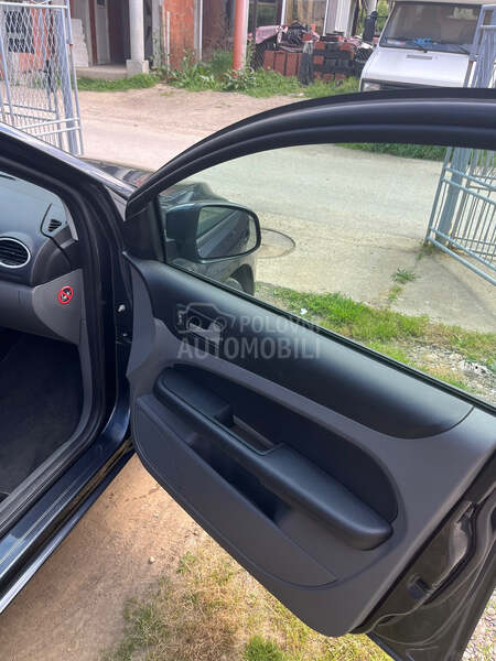 Ford Focus 1.6I TITANIUM