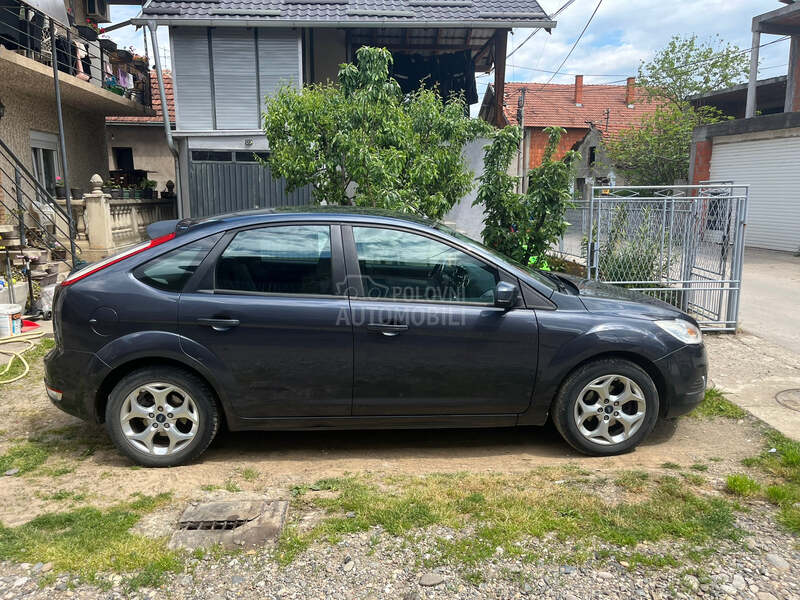 Ford Focus 1.6I TITANIUM