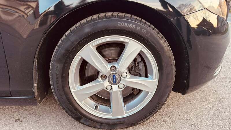 Volvo V40 2.0 D kinetic