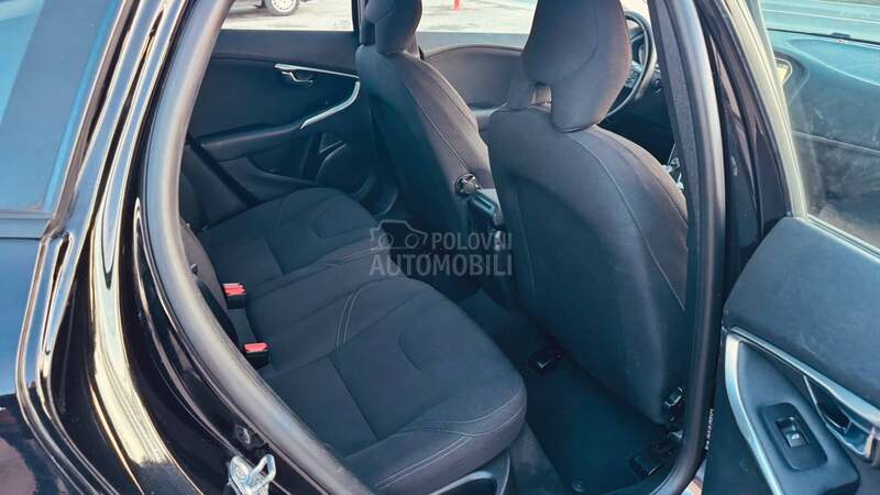 Volvo V40 2.0 D kinetic