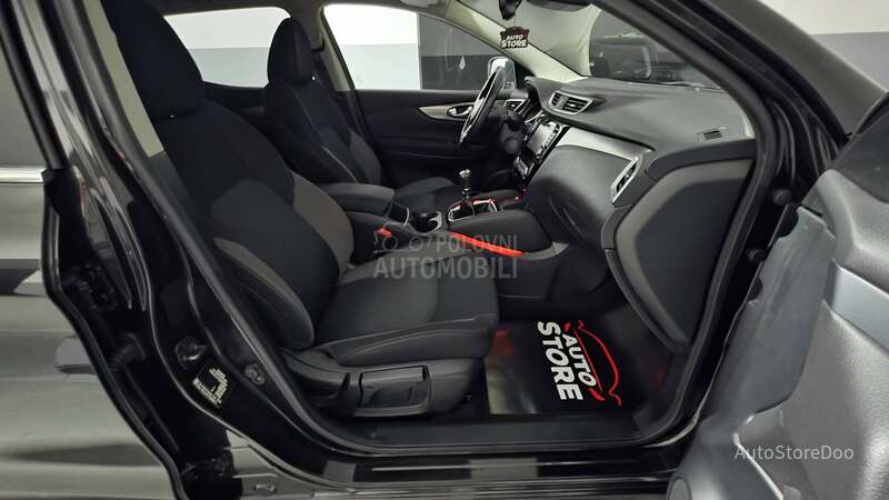 Nissan Qashqai 1.2 DIG-T N-connecta
