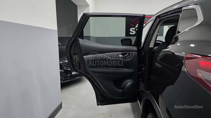 Nissan Qashqai 1.2 DIG-T N-connecta