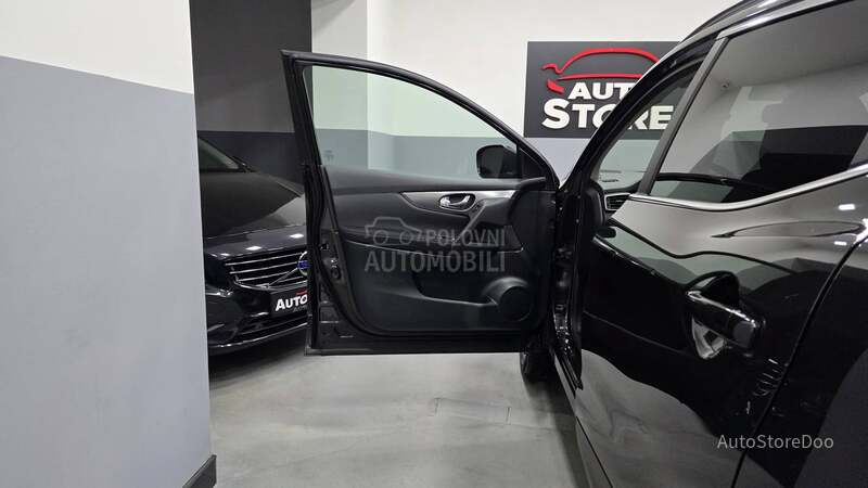 Nissan Qashqai 1.2 DIG-T N-connecta