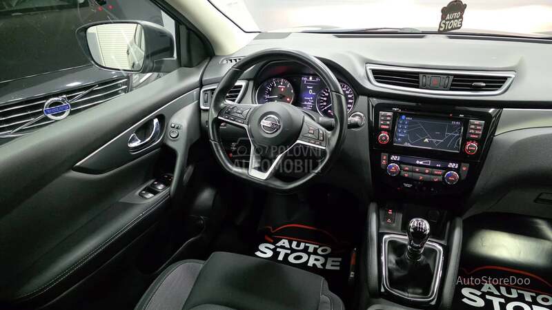 Nissan Qashqai 1.2 DIG-T N-connecta