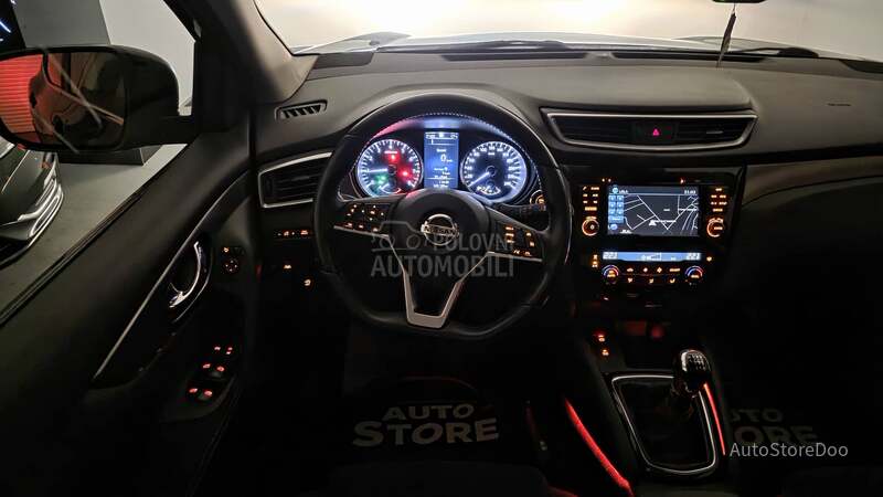 Nissan Qashqai 1.2 DIG-T N-connecta