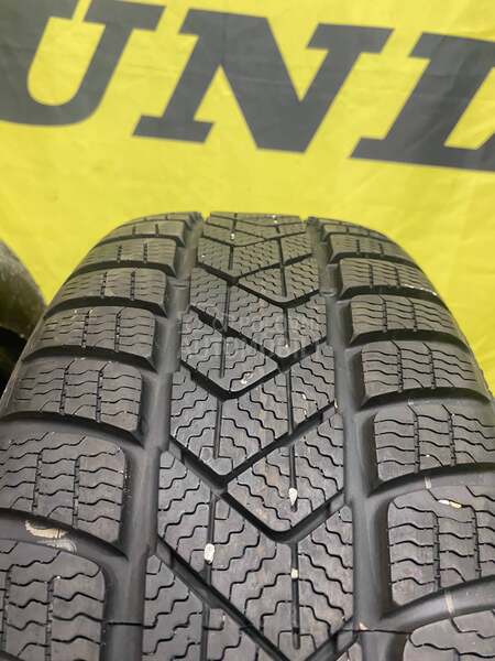 Pirelli 225/55 R17 Zimska