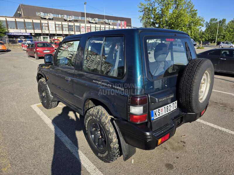 Mitsubishi Pajero classic