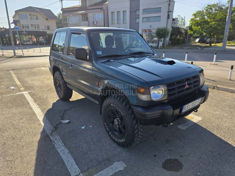Mitsubishi Pajero classic