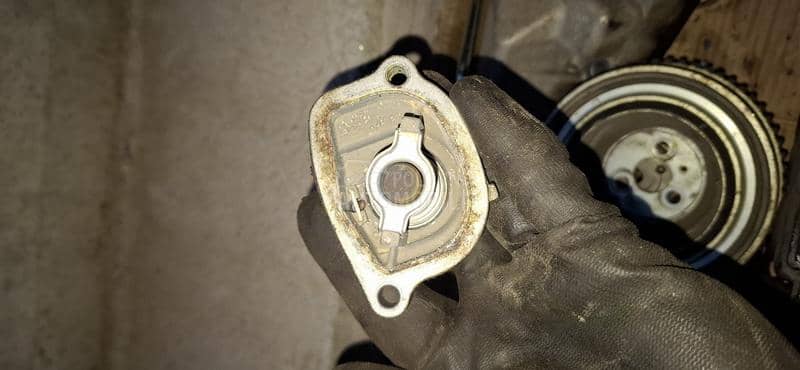 kuciste termostata 1.2 benzin