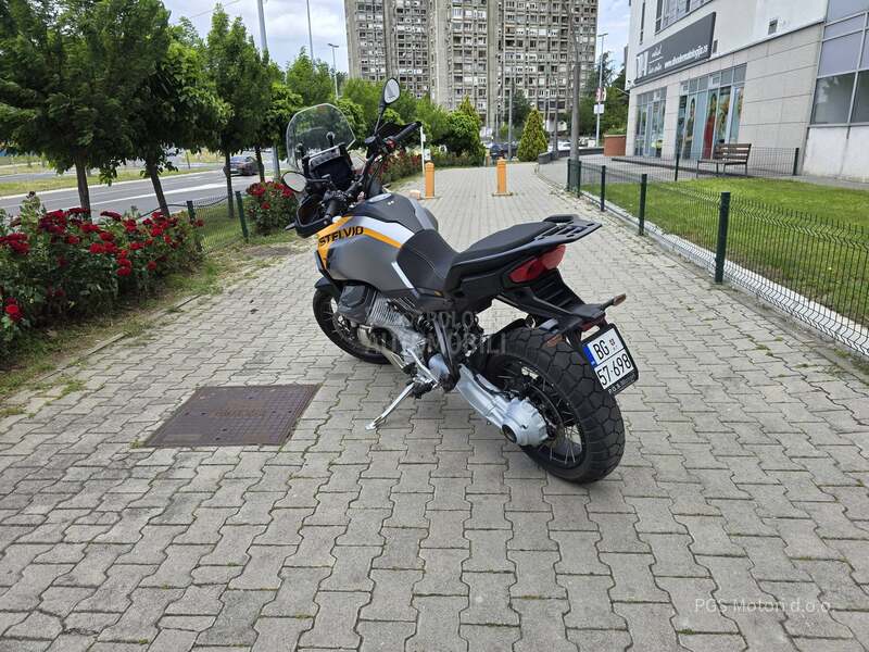 Moto Guzzi V100 STELVIO