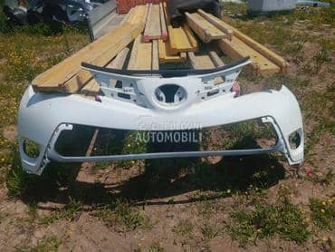 Branik za Toyota RAV 4 od 2013. do 2015. god.