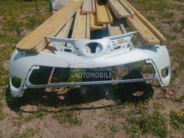 Branik za Toyota RAV 4 od 2013. do 2015. god.