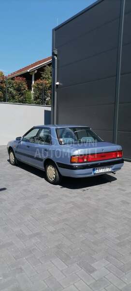 Mazda 323 