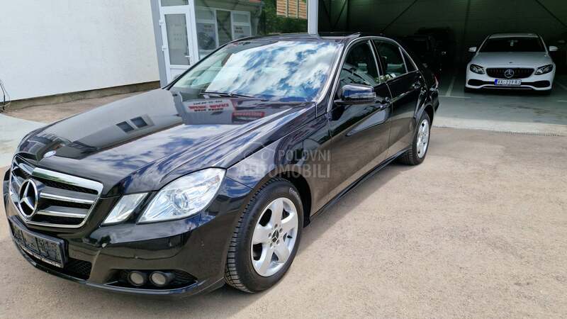 Mercedes Benz E 200 220 elegance